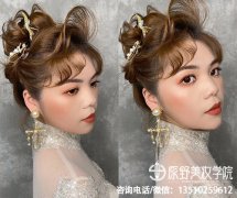 云浮哪里有化妆培训班？(化妆美甲美容培训班）